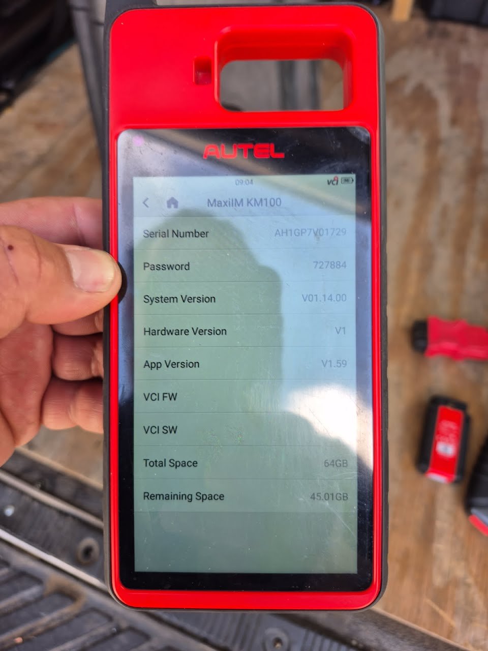 Autel MaxiIM key programmer device used for car key programming