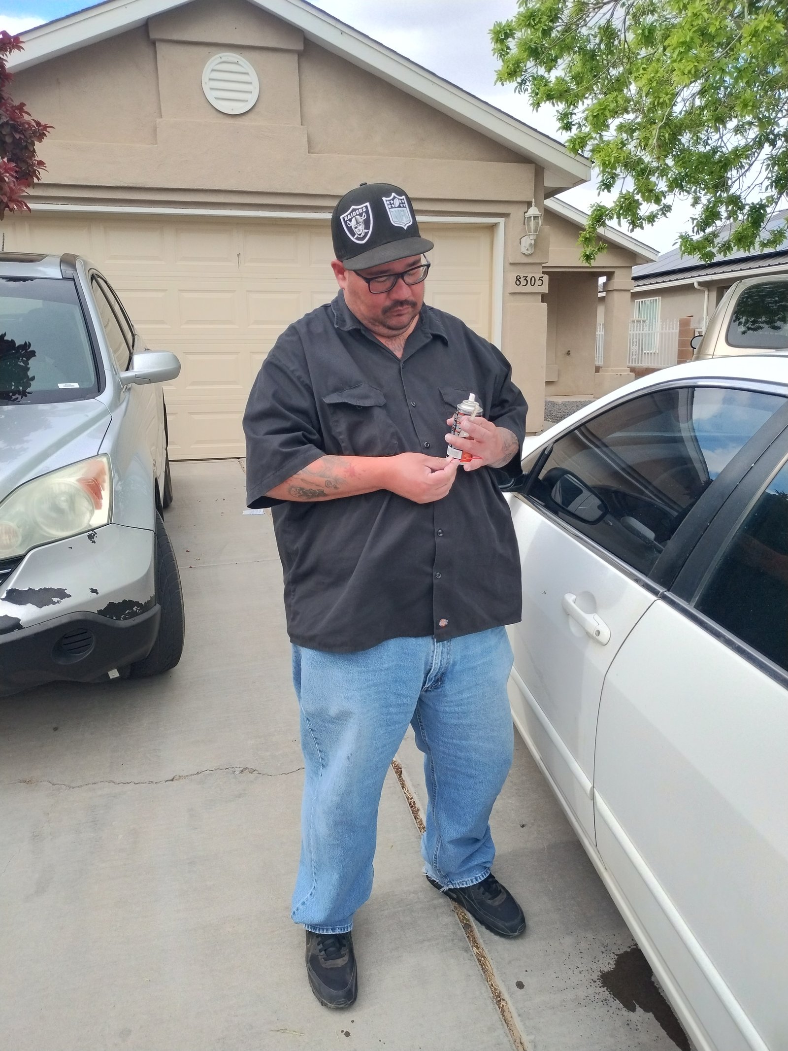 Keys returned to customer after car lockout service Albuquerque