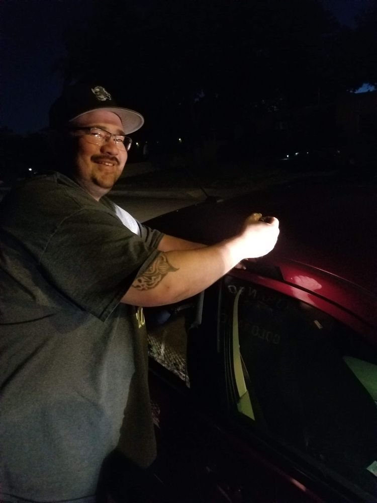 Car lockout service at night in Albuquerque