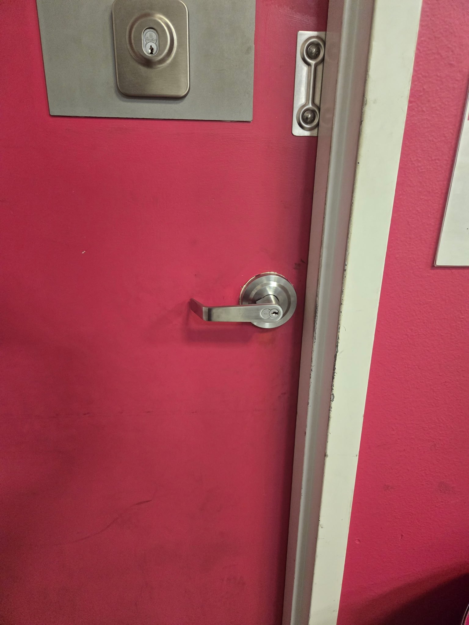 Commercial lever lock installation in Albuquerque